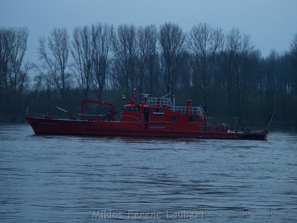 Feuerloeschboot 10-2      P141.JPG